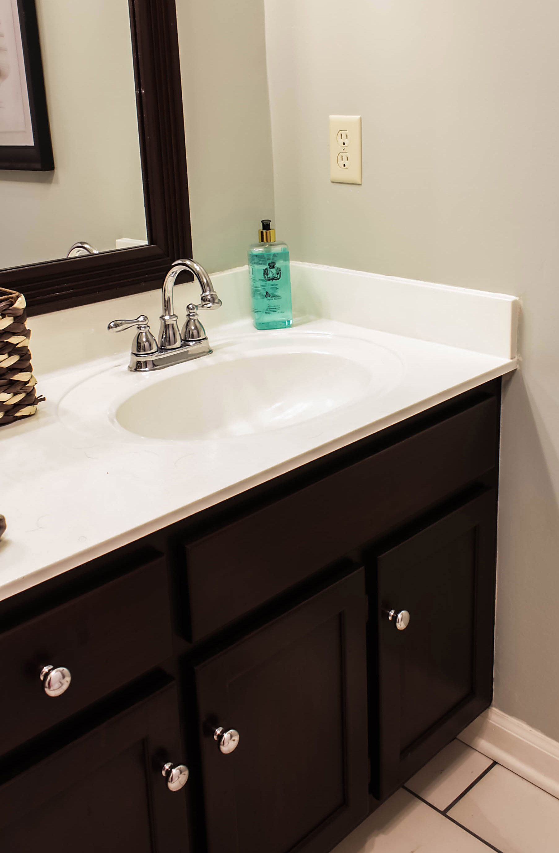 Paint Cultured Marble Countertops Diy, Refinishing Bathroom Marble Countertops