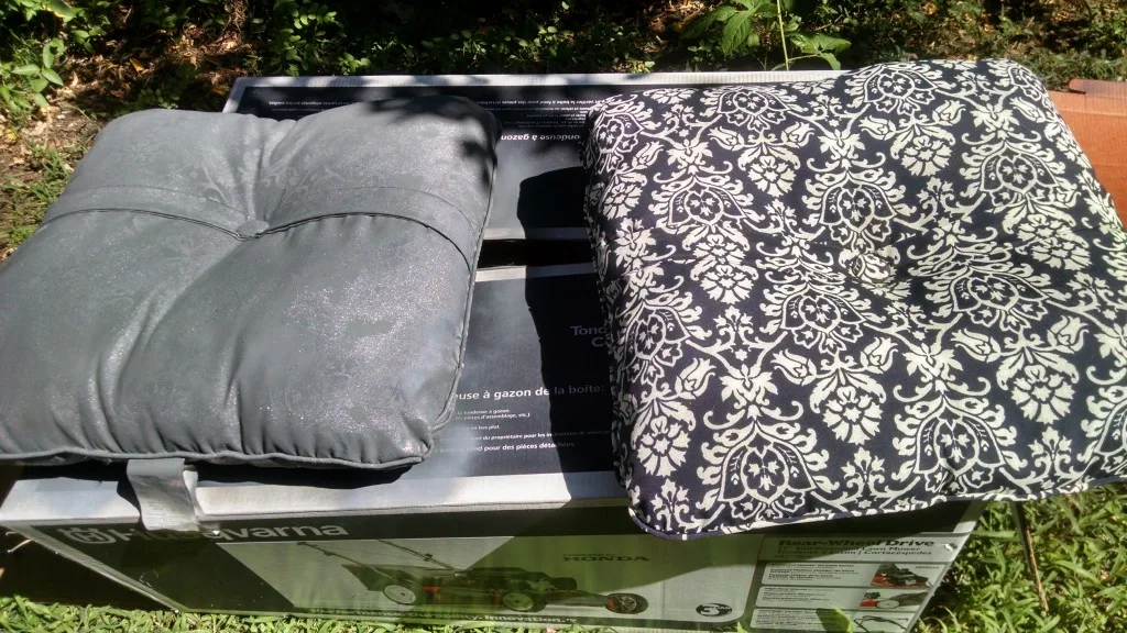 spray painting outdoor furniture cushions