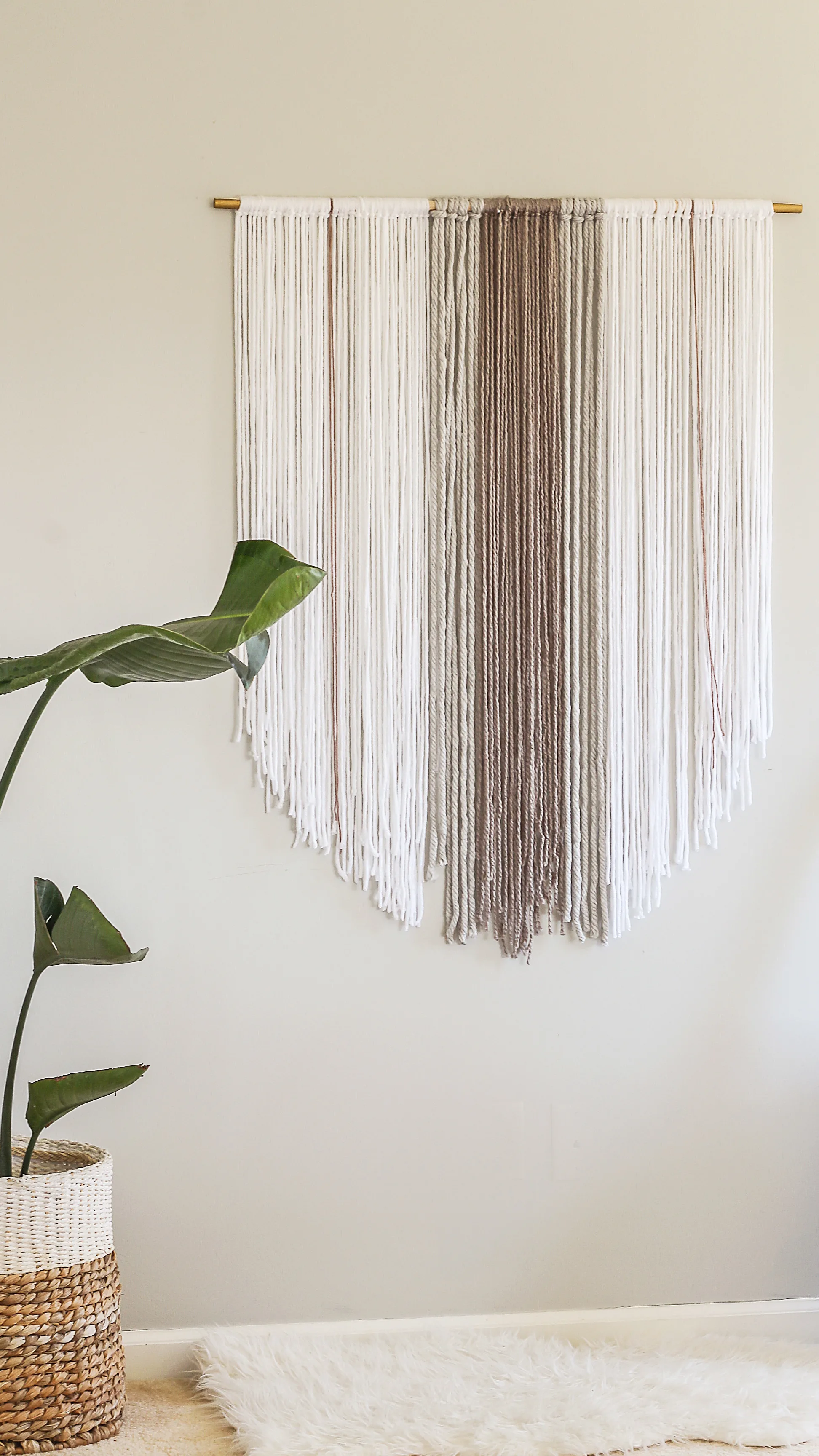 Unique Tapestry Hanger Ideas for Your Home Decor