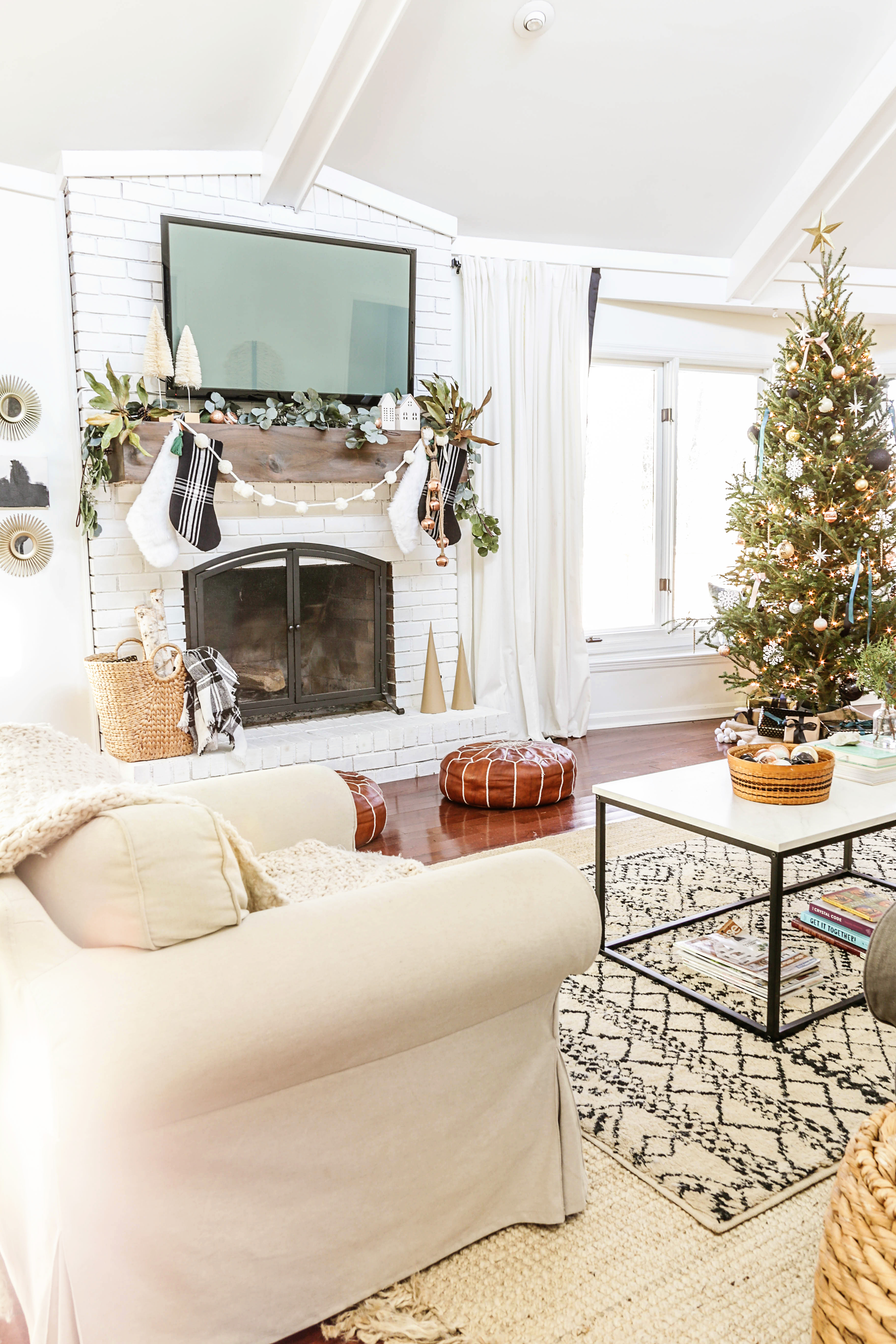 Boho Farmhouse Christmas Home Tour - Minimalist Holiday Decorating Ideas