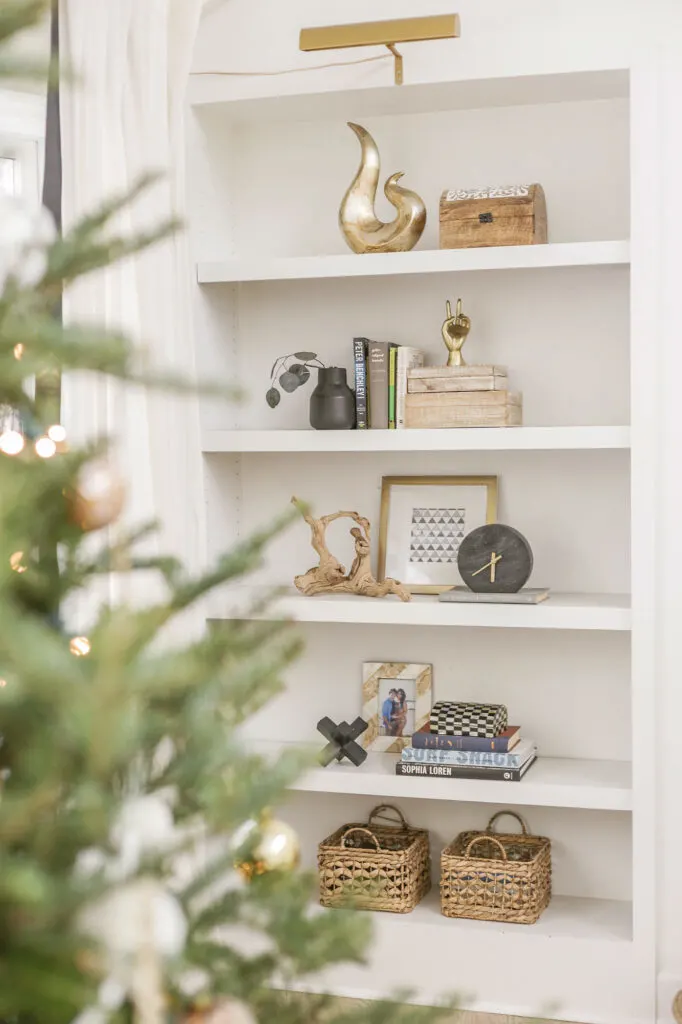 neutral holiday decorating inspiration