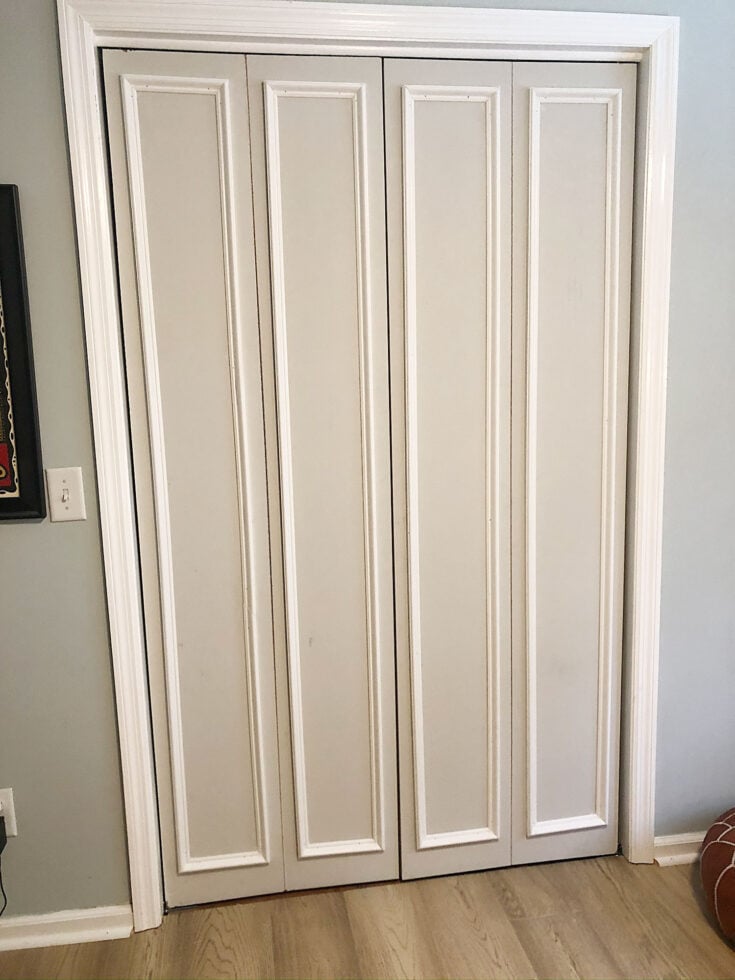 DIY Cheap Bi-Fold Closet Door Makeover - Easy Transformation with Molding