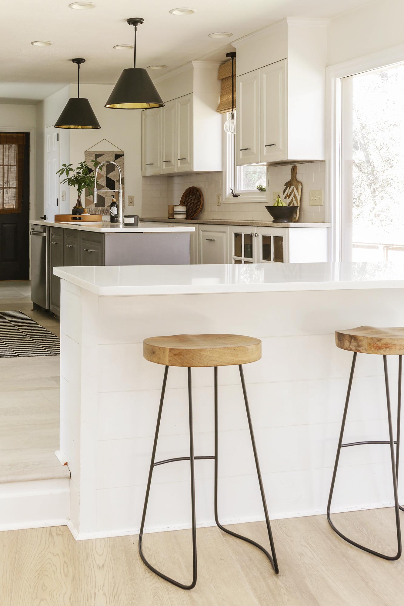 https://designingvibes.com/wp-content/uploads/2023/03/best-kitchen-cabinet-paint-brand-10.jpg