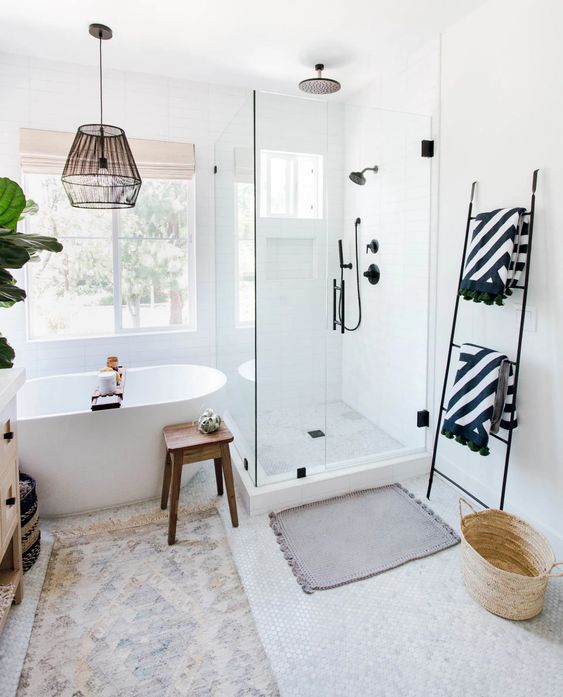 how to decorate with bathroom towels