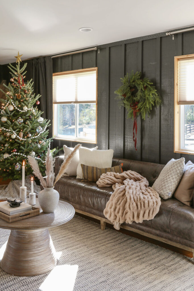 cozy modern christmas living room decorating