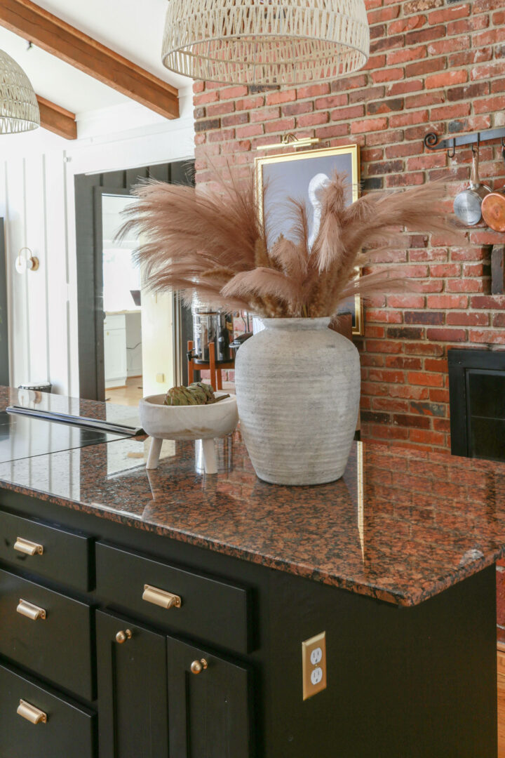 The 10 Best Black Paint Colors for Kitchen Cabinets