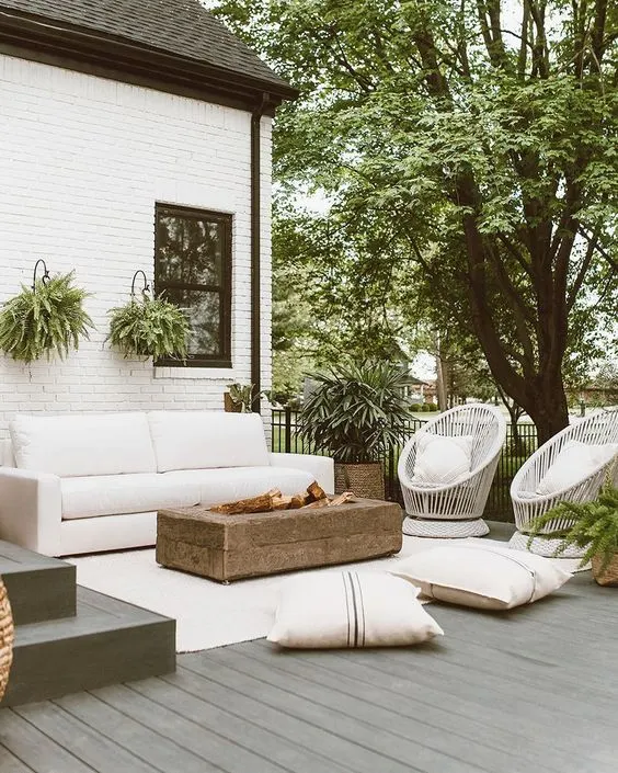 10 Chic Porch Ideas Guaranteed to Elevate Your Outdoor Decorating Game