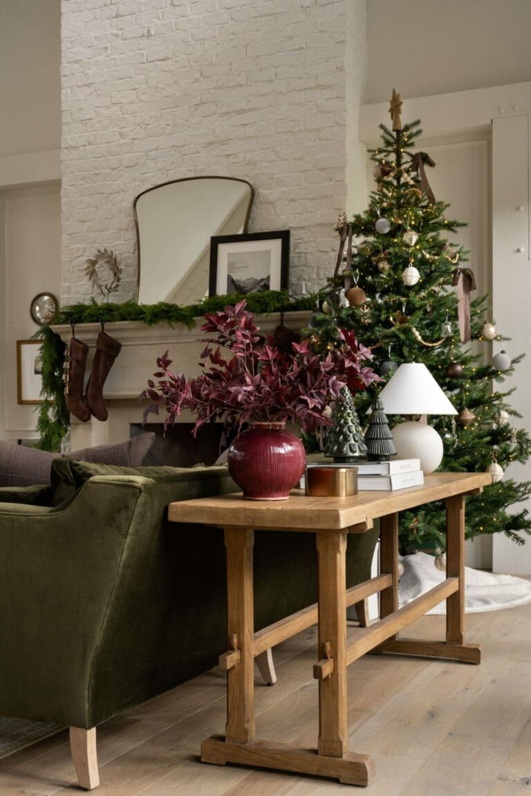 10 Burgundy Christmas Decorating Ideas That Feel Fresh (Not Dated)
