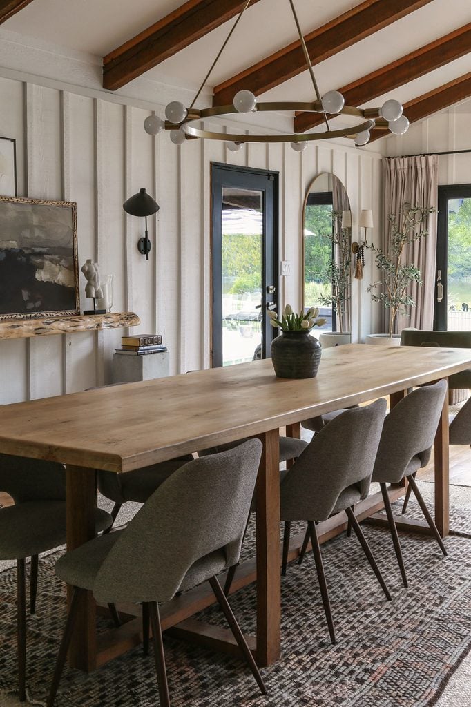 european modern layered dining room with shoji white walls
