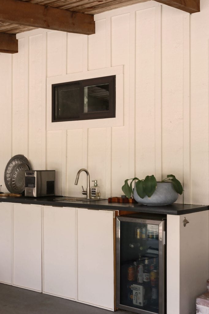 diy outdoor kitchen and wet bar in screened in porch